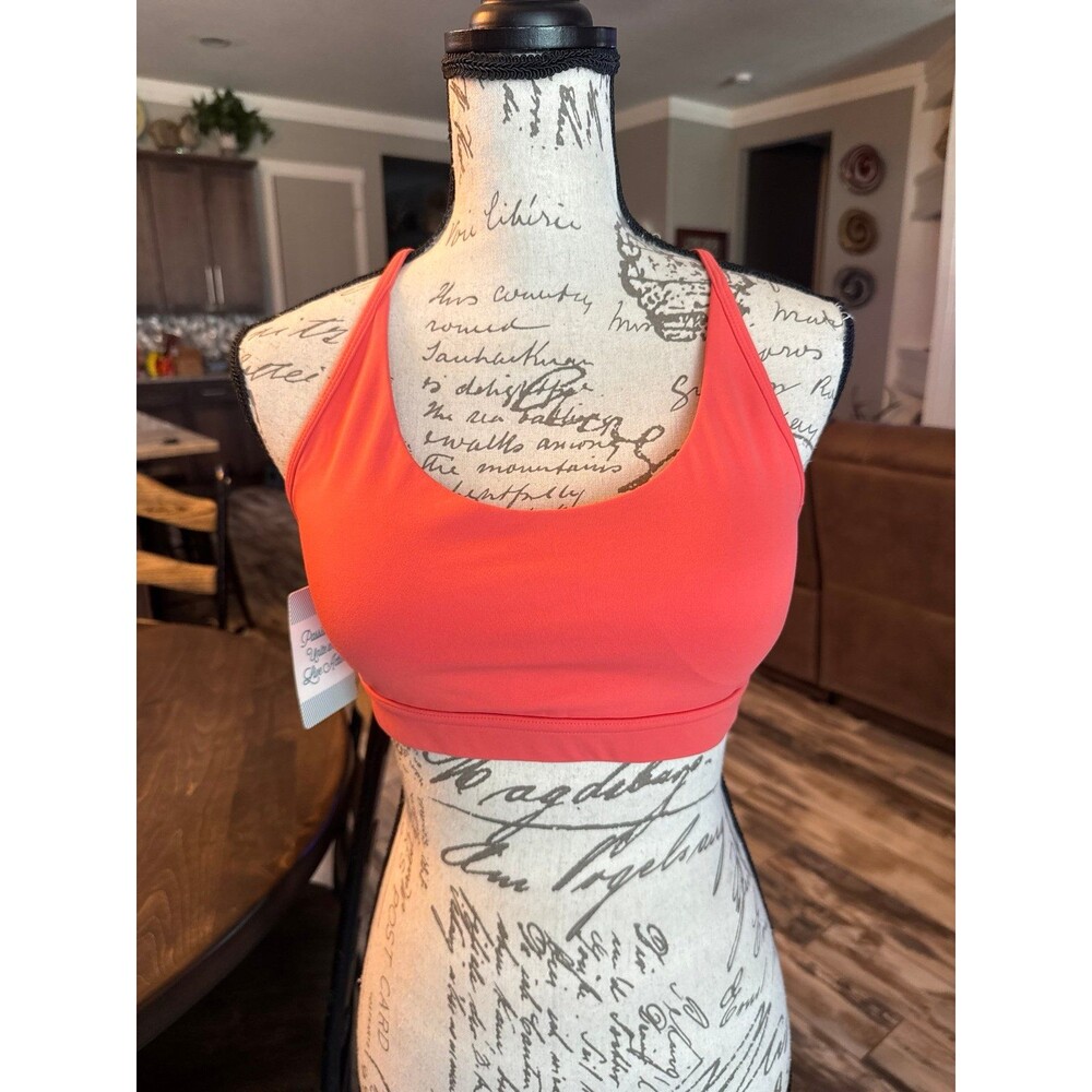 NWT P’tula Coral Sports Bra
